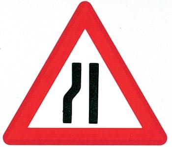 8: Advarselstavle, indsnævret venstre kørebane